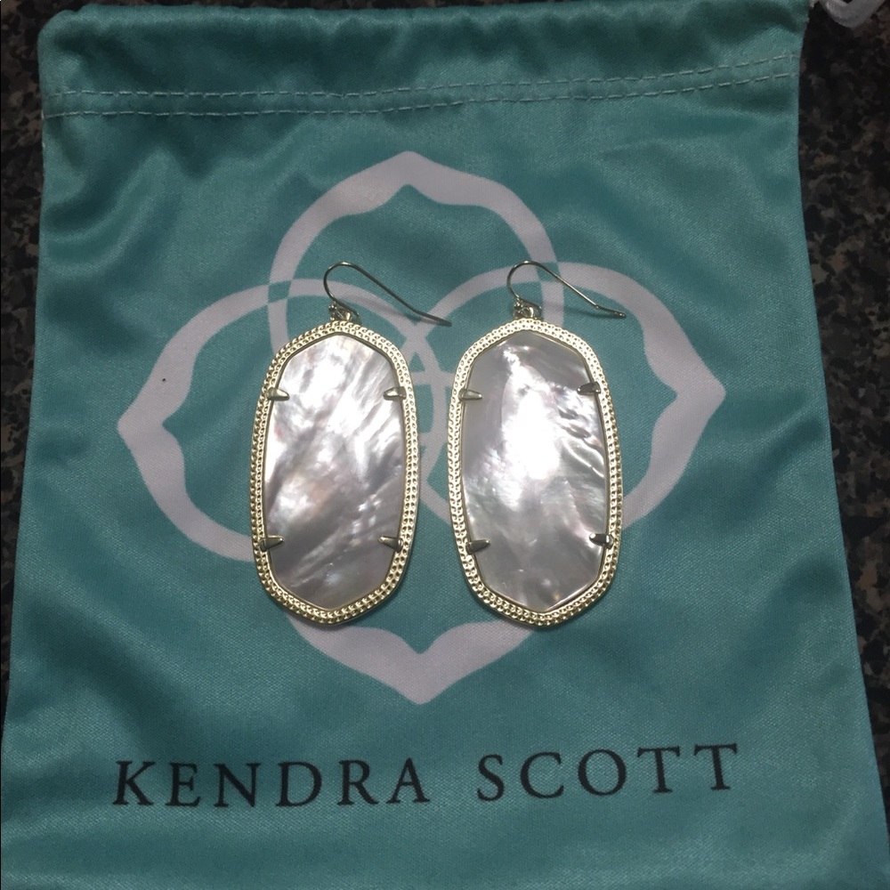 Danielle Kendra Scott Earrings